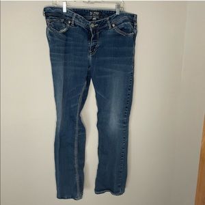 Silver Jeans Suki Mid Slim Boot